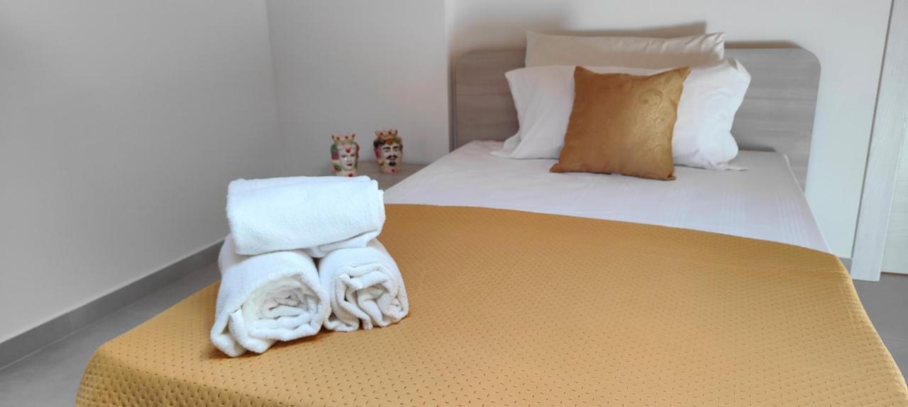 Casa Vacanze Rainbow, Siracusa Syracuse Екстер'єр фото